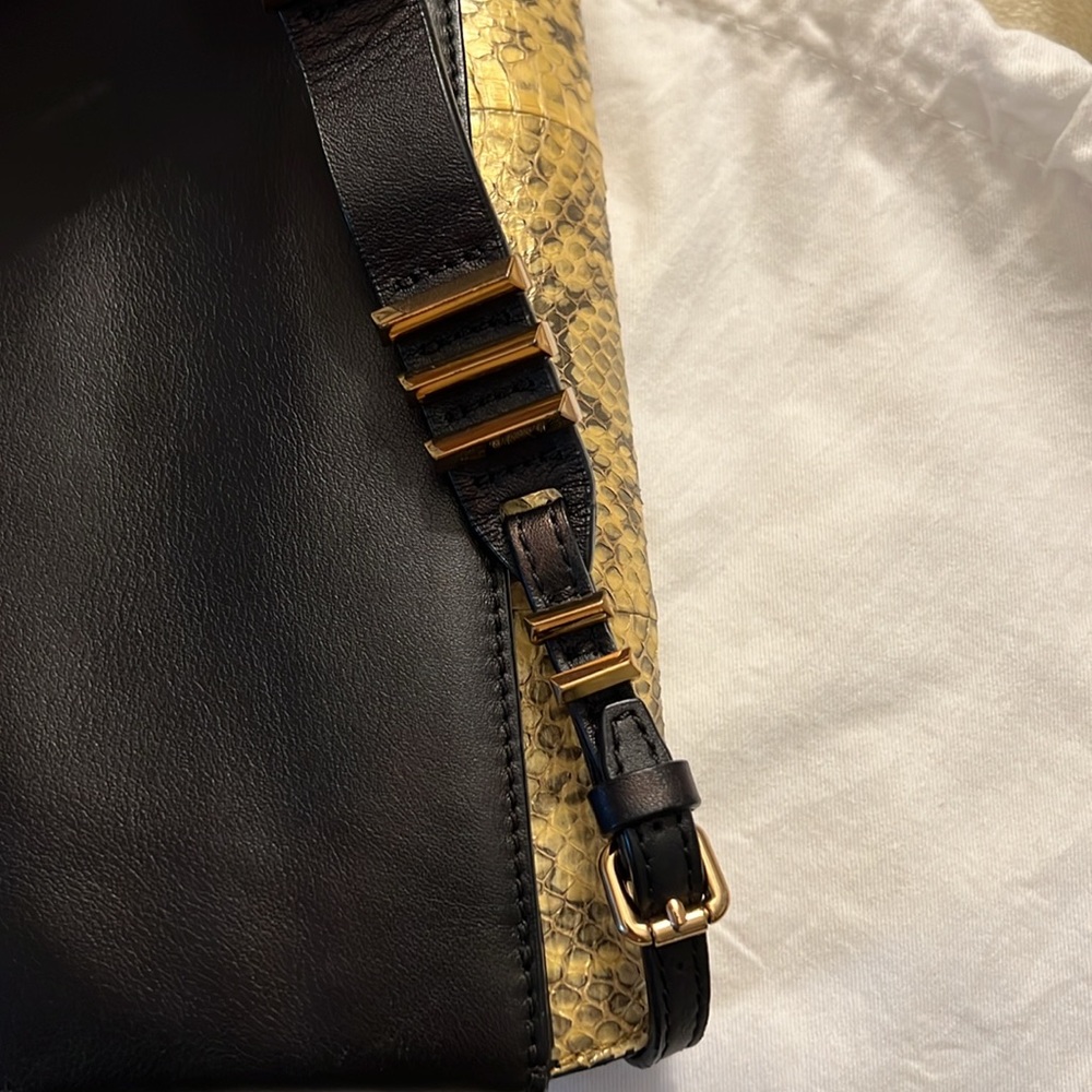 Authentic MCM Python soft Leather shoulder/Clutch Bag - Picture 11 of 17